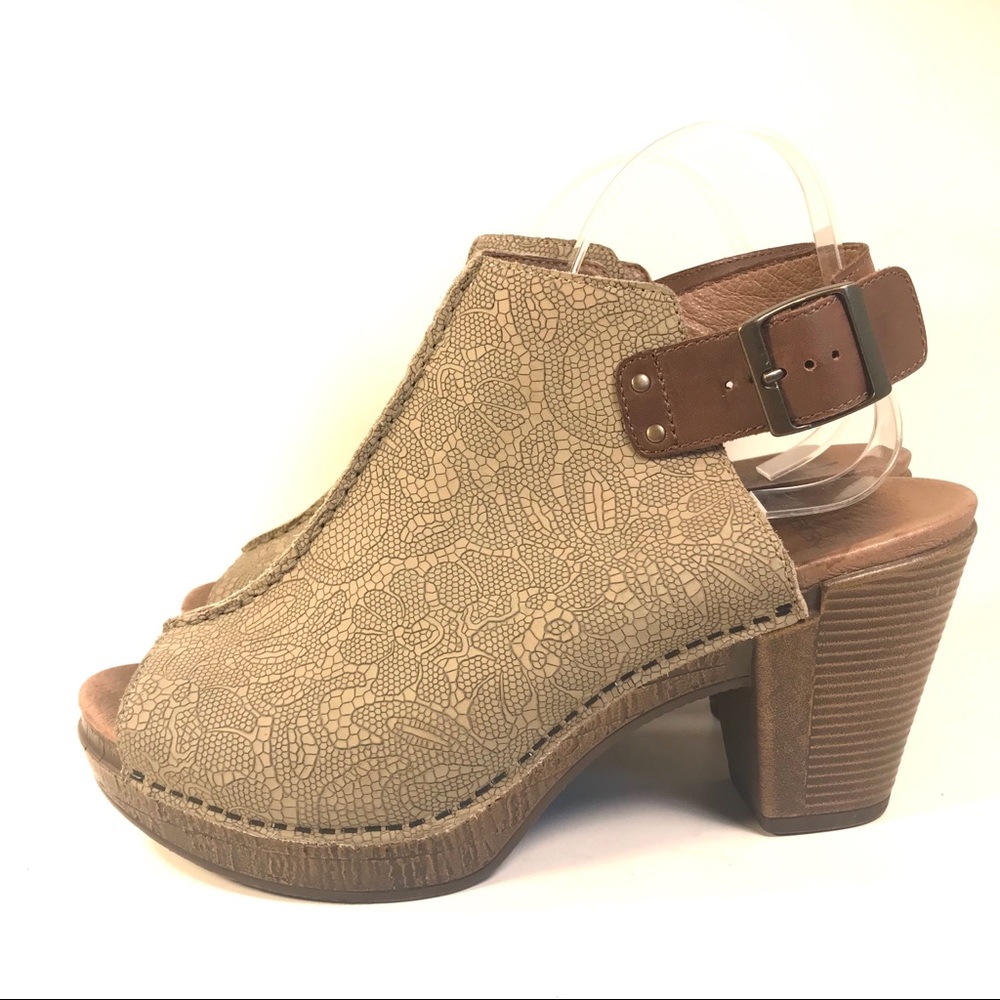 Dansko Reggie Taupe Leather SlingBack Sandal Sz 41